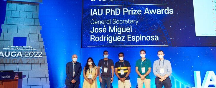 We are inviting applications for our 2023 IAU PhD prize, an award which celebrates the outstanding accomplishments made globally by PhD researchers in astrophysics. The deadline for applications is 15 December 2023. iau.org/news/announcem…