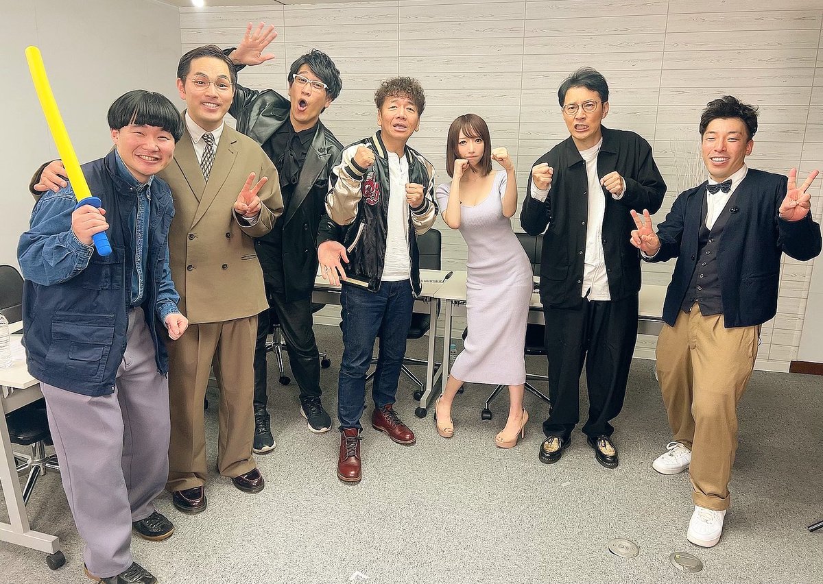 『上田ちゃんネル』
年内最後の収録は…
くだらな過ぎて腹筋崩壊しました。涙

笑い過ぎて
息止まりそうになるのは
腹筋が足りないって事かな…
とにかくたくさん笑って
笑い締め出来ました、幸せです

上田ちゃんネルの皆さま
今年もありがとうございました
#上田ちゃんネル #CSテレ朝 https://t.co/prsjxDdtpK