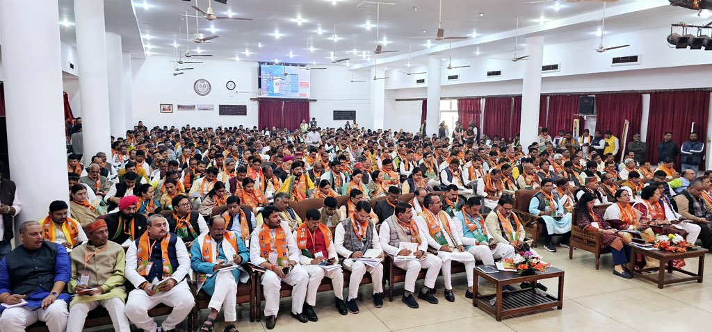 Gajendra Mavi BJP (@gajendramavibjp) on Twitter photo आज लखनऊ में " <a href="/NamoApp/">NarendraModi App</a> " विकसित भारत डिजिटल यात्रा एवं आगामी कार्यक्रमों के निमित्त आयोजित प्रदेश स्तरीय कार्यशाला को माननीय प्रदेश अध्यक्ष श्री <a href="/Bhupendraupbjp/">Bhupendra Singh Chaudhary</a> जी, नमो एप के राष्ट्रीय संयोजक श्री <a href="/kuljeetschahal/">Kuljeet Singh Chahal 🇮🇳</a> जी, प्रदेश महामंत्री (संगठन) आदरणीय श्री <a href="/idharampalsingh/">Dharampal Singh</a> जी ने आज लखनऊ में " <a href="/NamoApp/">NarendraModi App</a> " विकसित भारत डिजिटल यात्रा एवं आगामी कार्यक्रमों के निमित्त आयोजित प्रदेश स्तरीय कार्यशाला को माननीय प्रदेश अध्यक्ष श्री <a href="/Bhupendraupbjp/">Bhupendra Singh Chaudhary</a> जी, नमो एप के राष्ट्रीय संयोजक श्री <a href="/kuljeetschahal/">Kuljeet Singh Chahal 🇮🇳</a> जी, प्रदेश महामंत्री (संगठन) आदरणीय श्री <a href="/idharampalsingh/">Dharampal Singh</a> जी ने