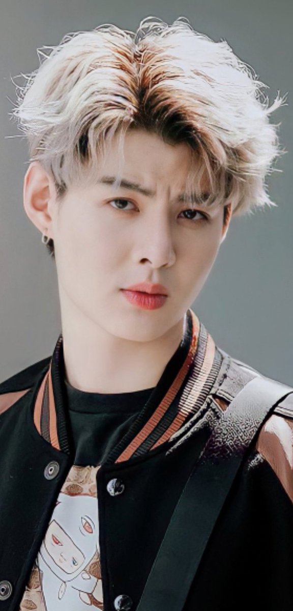 Your vibe attracts your stribe!

#GQMOTYxSaint
SAINTSUP GQ EVENT
#Saint_sup