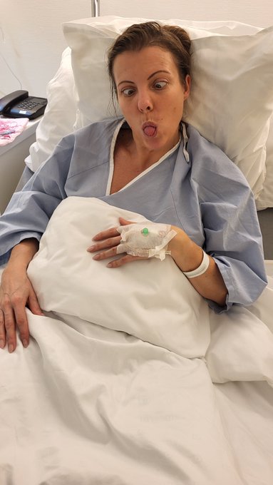 J'ai surv&eacute;cu 😛 Merci 1000 fois &agrave; toutes et &agrave; tous pour vos gentils messages. Normalement je sors dans