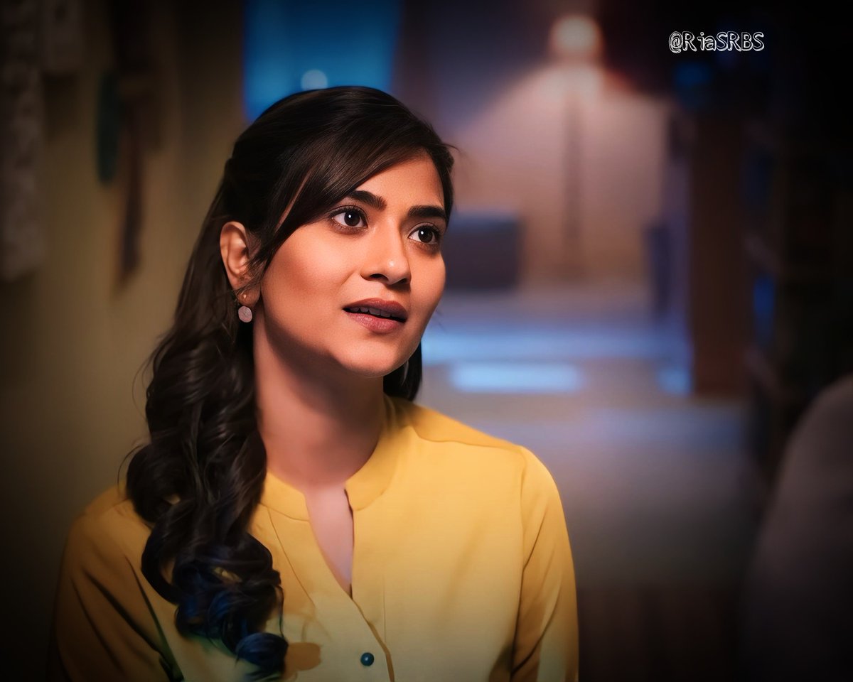 RiaSRBS's tweet image. Katha: &quot;Aarav ki chinta karna woh bhi aise mere alawa jiska kaam tha woh toh ab nehi rahe, My husband. And obviously unki jagah toh koi aur le nehi sakta.&quot;

Idk why but for a sec, I felt so bad for Ehsan here!🙁

#KathaAnkahee #Katha #Ehsan