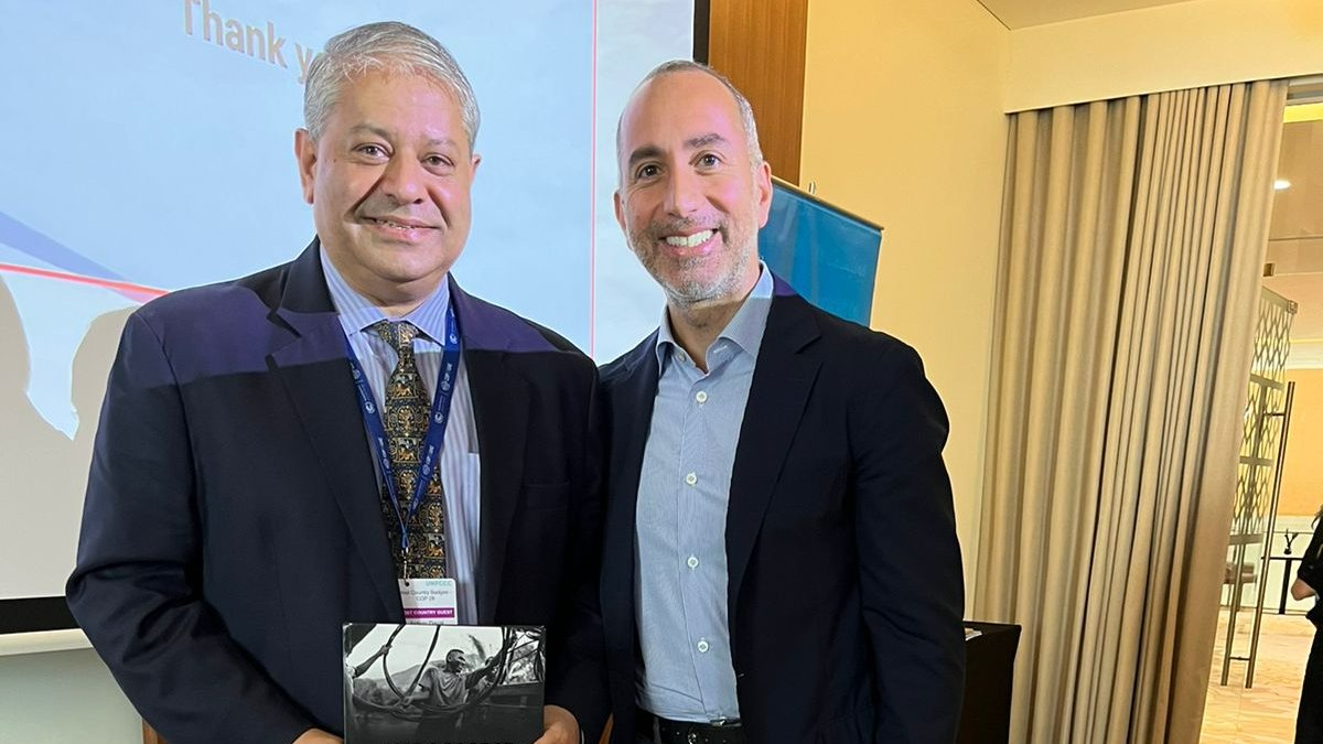 Hassanein Hiridjee (@hassanhiridjee) on Twitter photo I was honoured to join the #COP28 breakfast roundtable on "Building Climate Resilient Communities" with <a href="/TheEconomist/">The Economist</a> Impact, chaired by <a href="/RockefellerFdn/">The Rockefeller Foundation</a>'s Ashvin Dayal & <a href="/UNICEF/">UNICEF</a>'s Catherine Russell. A crucial talk with world leaders on private sector's role in 🌍#ClimateAction I was honoured to join the #COP28 breakfast roundtable on "Building Climate Resilient Communities" with <a href="/TheEconomist/">The Economist</a> Impact, chaired by <a href="/RockefellerFdn/">The Rockefeller Foundation</a>'s Ashvin Dayal & <a href="/UNICEF/">UNICEF</a>'s Catherine Russell. A crucial talk with world leaders on private sector's role in 🌍#ClimateAction