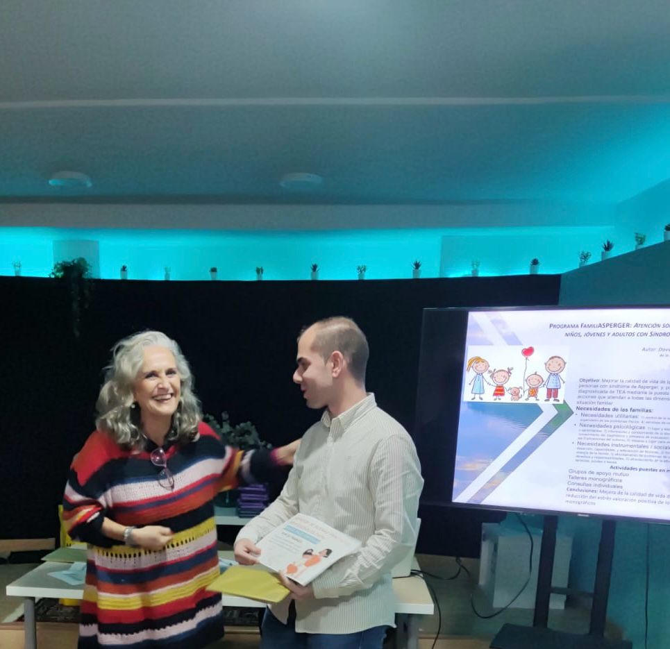 ➡️El trabajo ganador de esta edición ha sido La vivienda colaborativa como factor de protección frente a la COVID-19 y otras pandemias del siglo XXI, de las autoras Inmaculada Heras Robles, Carmen Álvarez Nieto y Susana Ruiz Seisdedos.