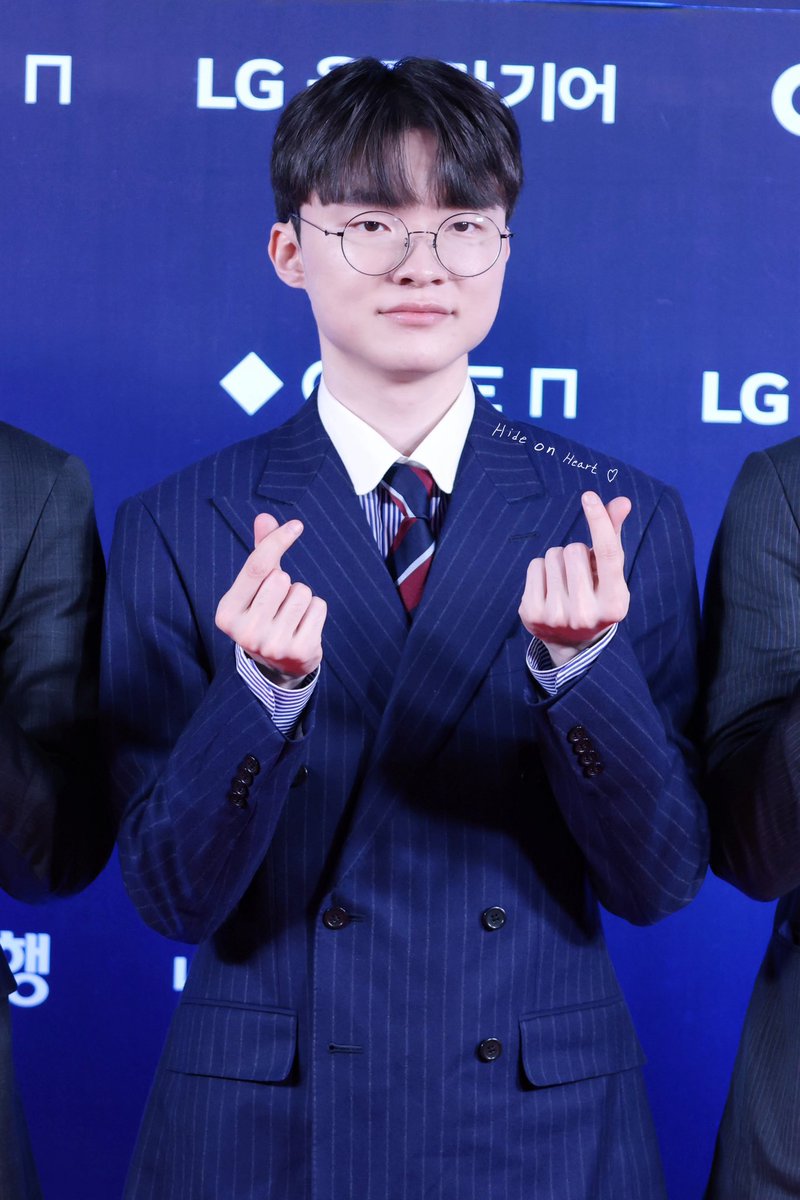 T1 FAKER

하트 biu~🩵❤️💙

<a href="/faker/">T1 Faker</a> #LCKAwards #LCK  #Faker #페이커 #T1WIN #T1Fighting