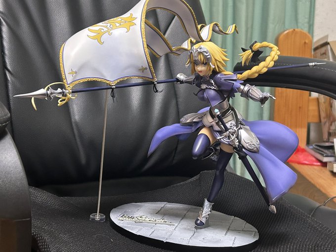 やっぱりディティールの細かさがすごい
ですね。顔もいい……
これはとてつもない参考資料だ…… 