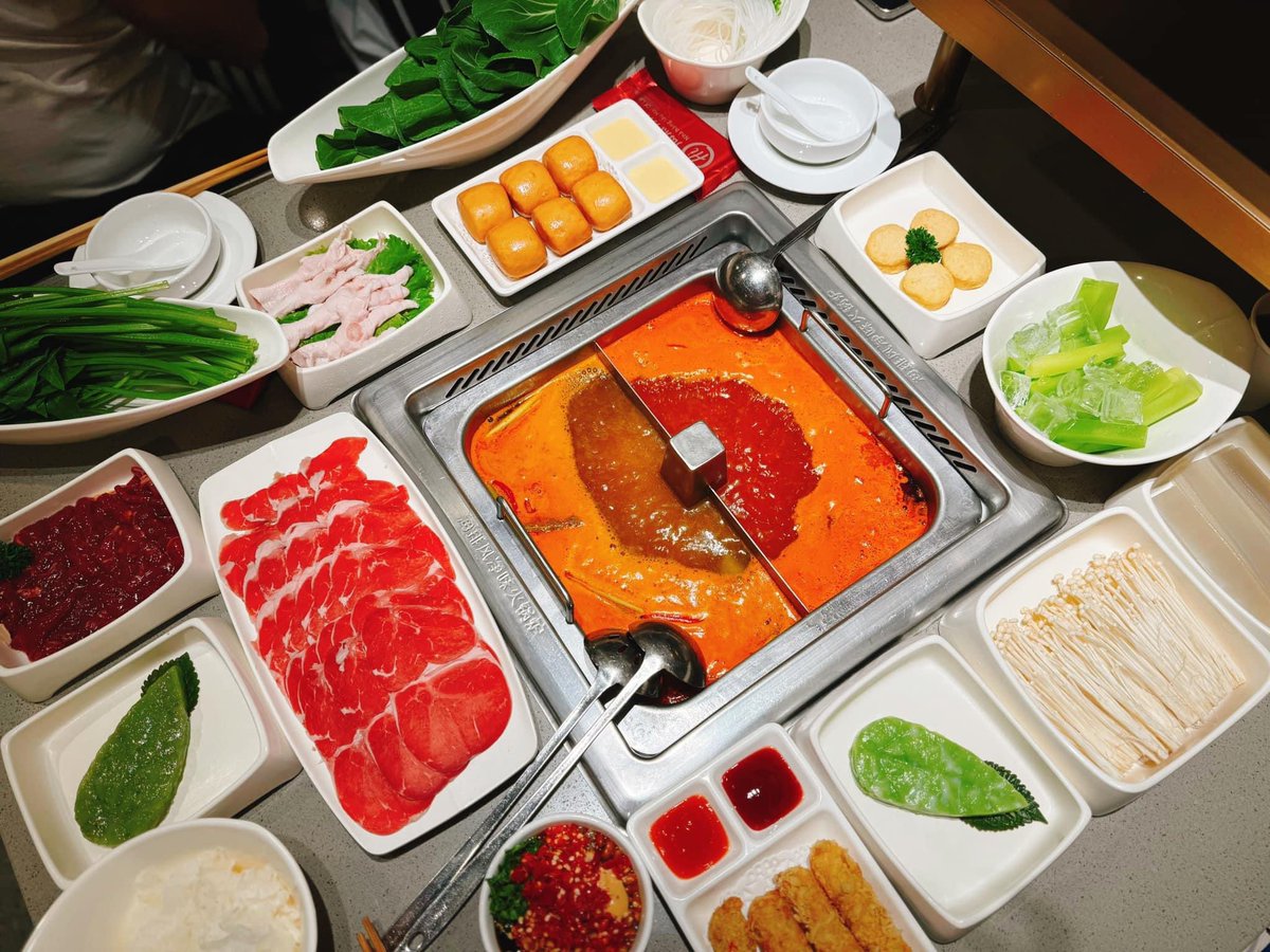Nly196's tweet photo. Buổi tối máttt zờiiii 😍🍖🍗🥙🍤 https://t.co/cGxyaUBtgu