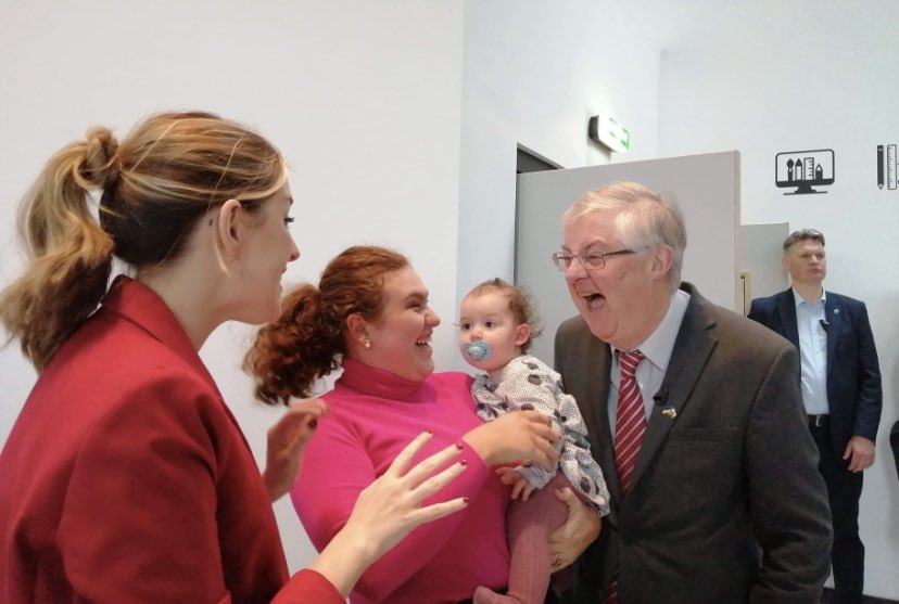 Diolch, @MarkDrakeford 🌹❤️