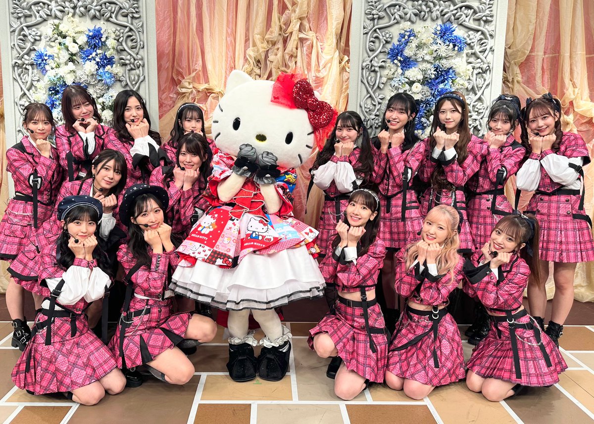 ⋱ 2023 FNS歌謡祭 第2夜 ⋰ 
ありがとうございました⸜🙌🏻♡⸝‍

『アイドルなんかじゃなかったら 』を披露させていただきました🎀🎤.∘
みなさんお楽しみいただけましたか🕊🫧

#AKB48 
#アイドルなんかじゃなかったら
#FNS歌謡祭 をつけて
感想聞かせてね⬇️🗣️💓
twitter.com/intent/tweet?t…