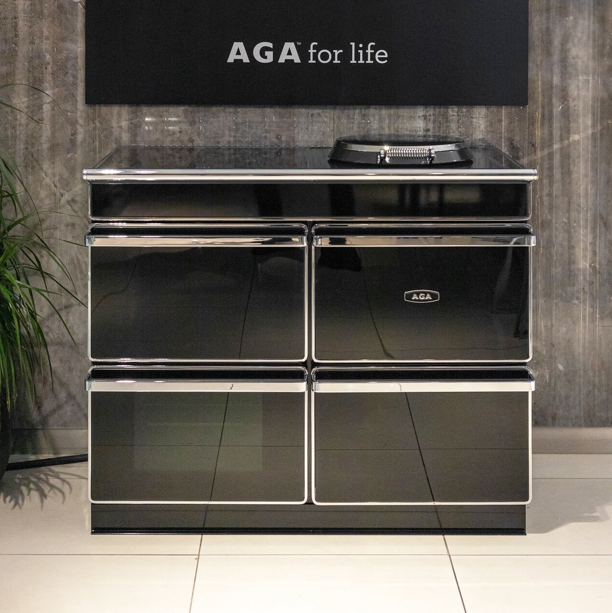 The award-winning AGA ERA has been praised by @designeratiuk as a “shining example of disruptive, mould-breaking design”. ERA from AGA is a mix of evolution and revolution, where technology meets design and where heritage meets modernity.