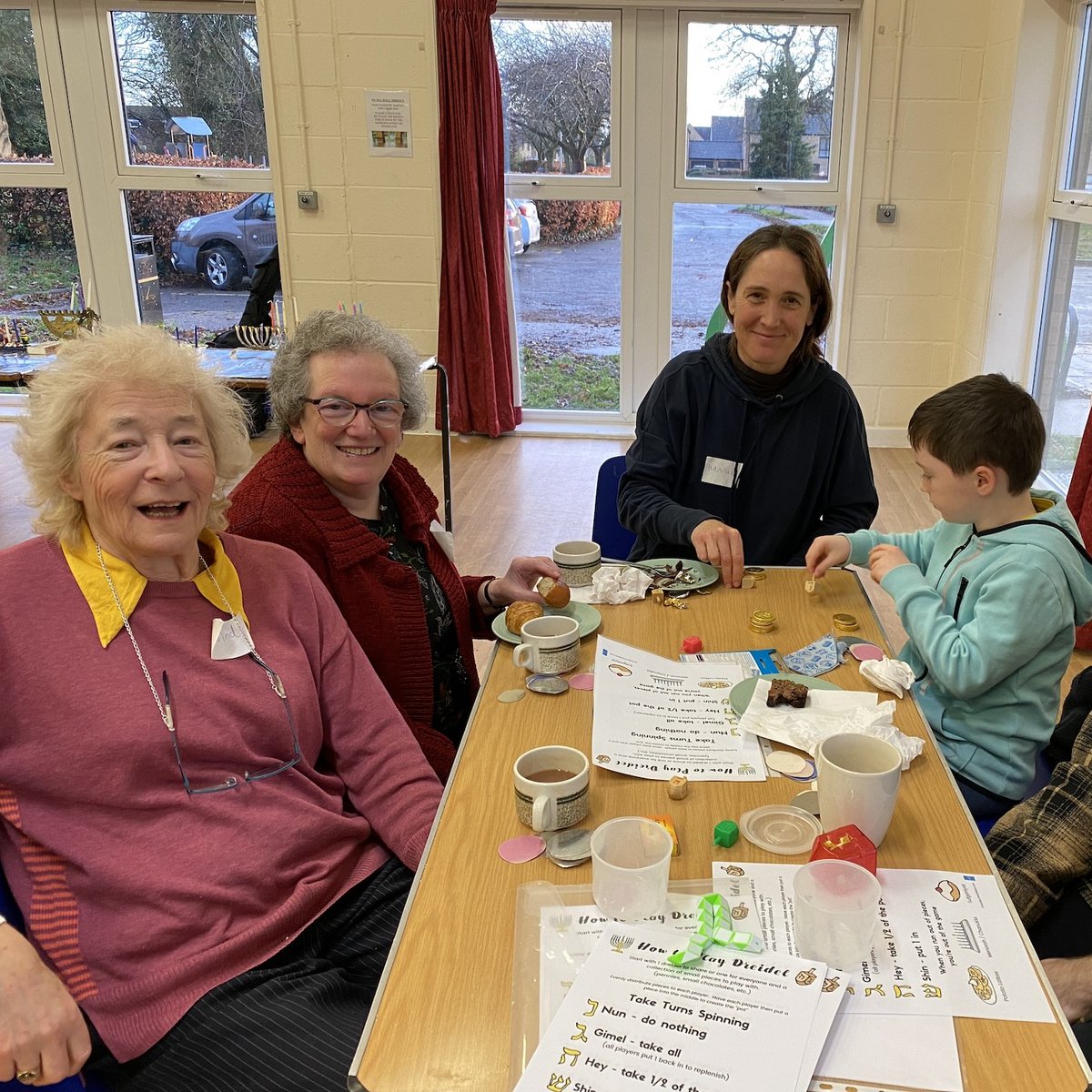 Progressive Jews in North Hertfordshire came together to celebrate Chanukah and the launch of a new entity – North Herts Progressive Jewish Community. Read more about this collaboration, supported by @RadlettReform and Stevenage Liberal Synagogue, here: loom.ly/U45FU6g