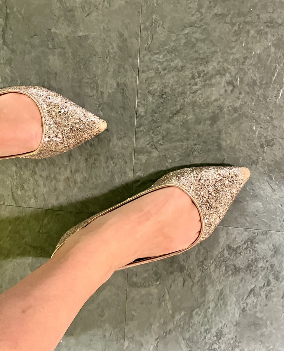 Sparkly gold shoes at work can only mean one thing….its the REF2029 Impact Away Day @cathymonty_psy