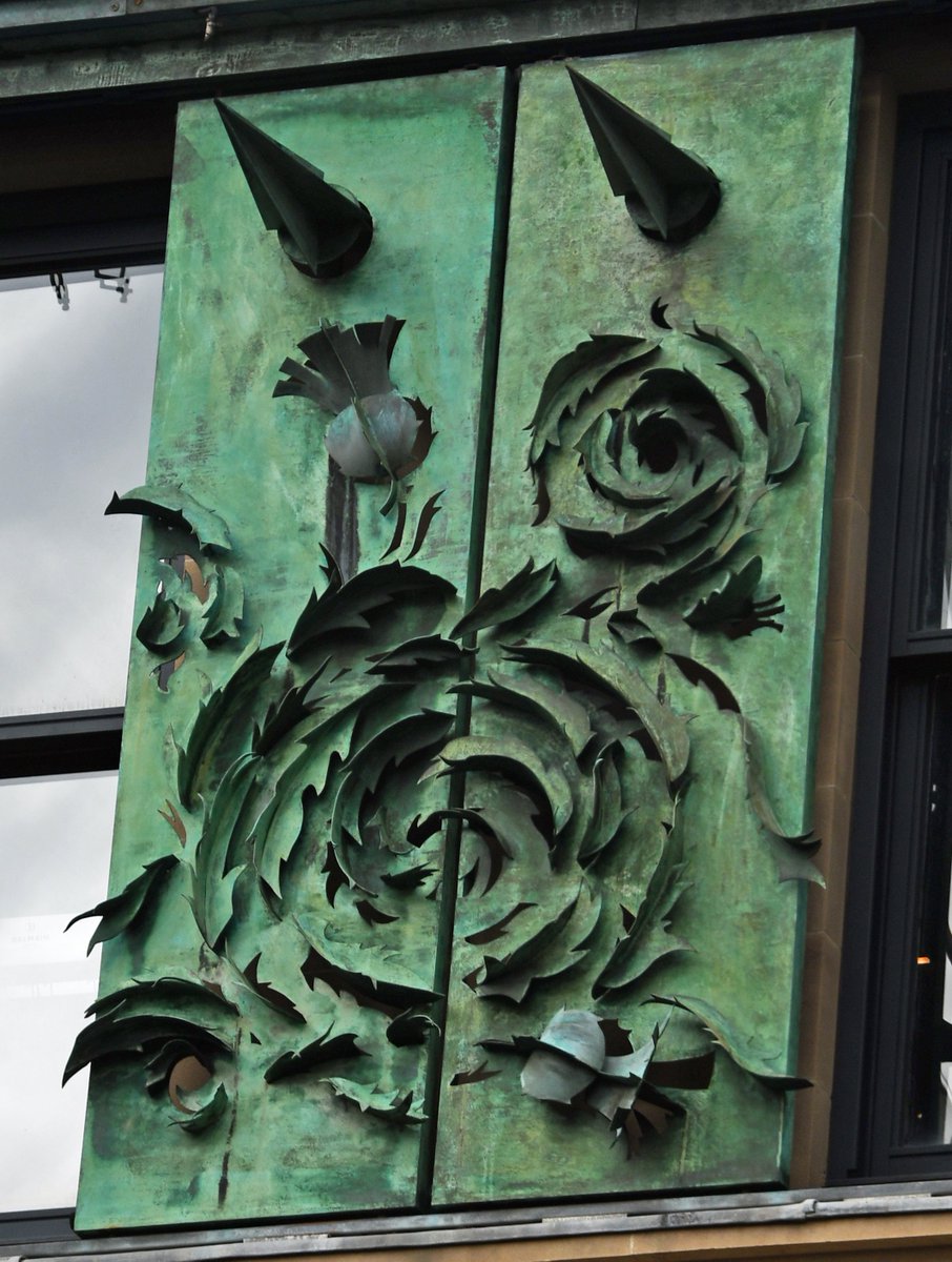 Scottish Thistle and Rose relief Glasgow #Scotland #OutAndAboutScotland