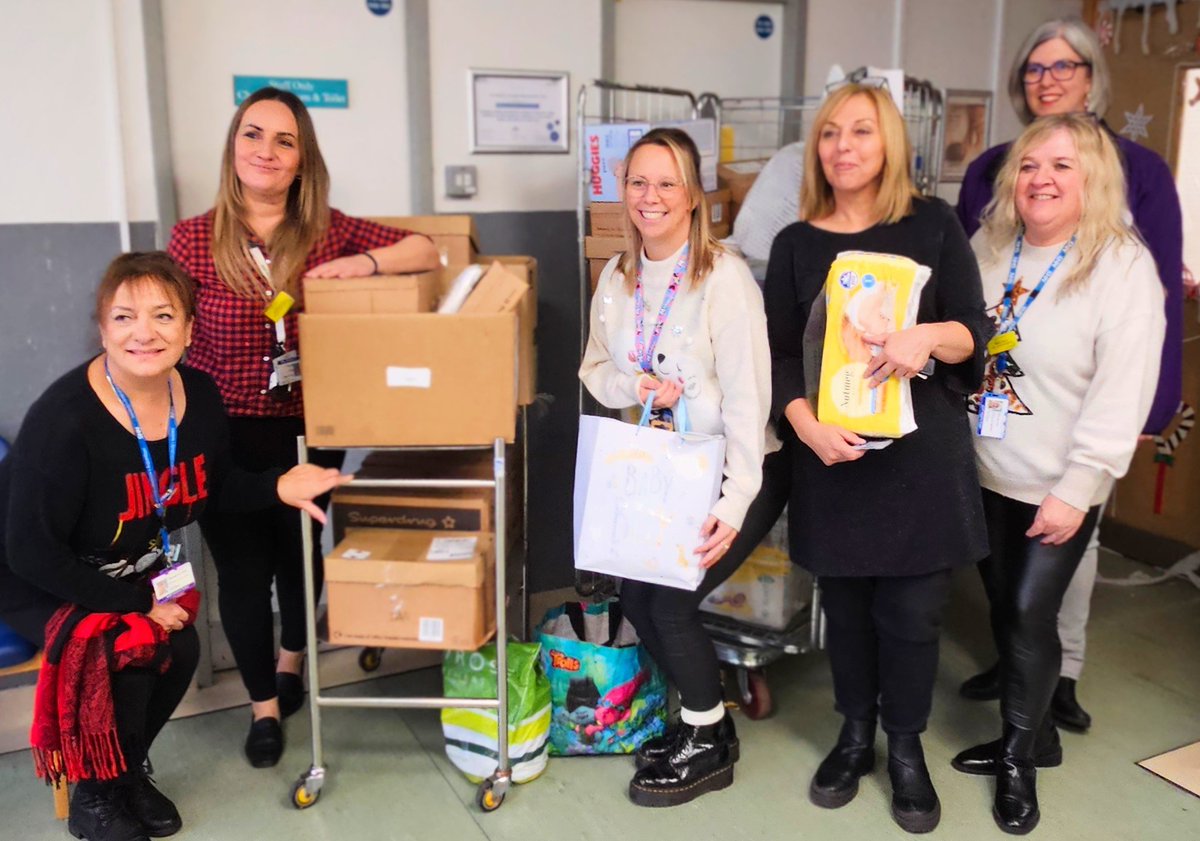 Once again a huge THANK YOU to the management team and tenants of @stockley_park who arrived today with a van load of items our midwives will give to the most vulnerable mothers to help them through this time of year 👏👏👏💕 @HillHospCharity @HillingdonNHSFT