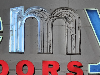 pscosigngroup's tweet image. 💡 🏬 Your storefront's first impression starts with signage.  Discover our THREE STRATEGIES to transform your signage and shine brighter than ever: pscosigngroup.com/three-strategi…

#SignMaintenance #SignRepair #SignService #LightingRepair #Retrofits #PSCOSignGroup