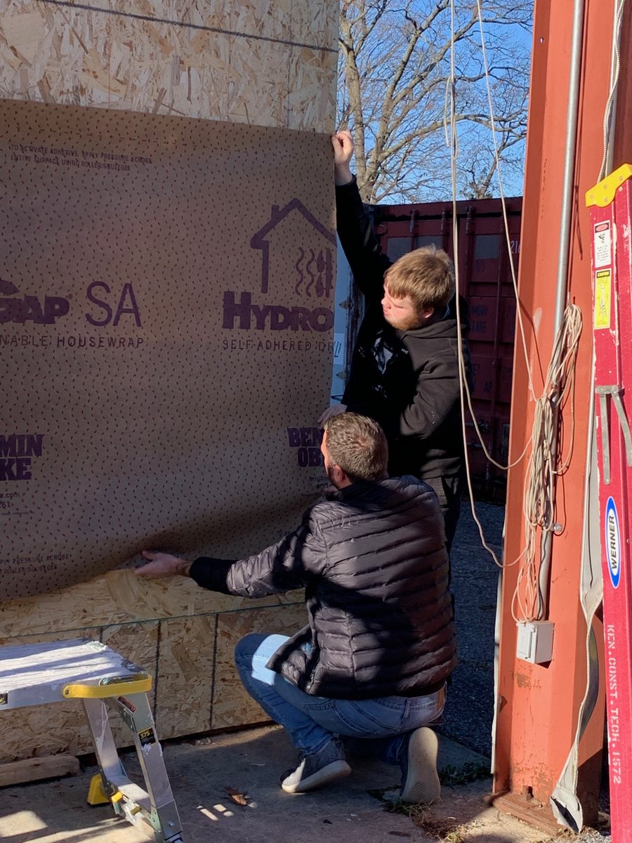 Kenwood High School Carpentry students learned to install the latest in housewrap.  Huge thank you to Benjamin Obdyke for teaching our students about Hydrogap SA. @CTE_BaltCoPS @adfales @GrubbsMg @KHS_Carpentry