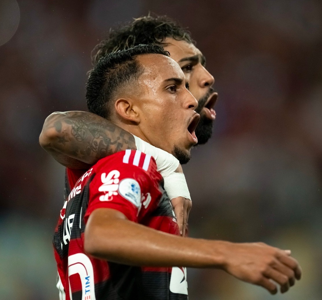 Tite faz reformulação no Flamengo com +2 saídas e 1 contratação