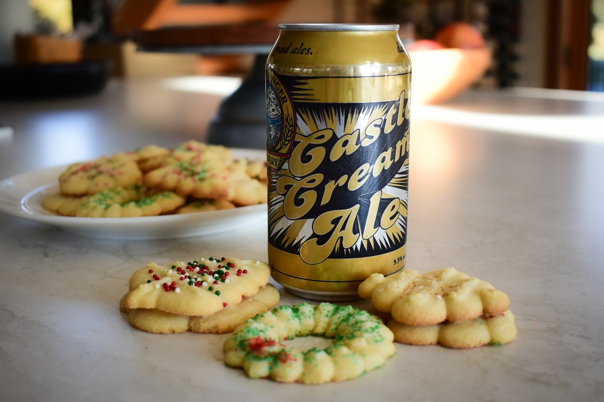 cdangerbrewer's tweet photo. This combo. 👌
#castlecreamale #castledangerbrewery #spritzcookies https://t.co/eLHD7Wk0Zh