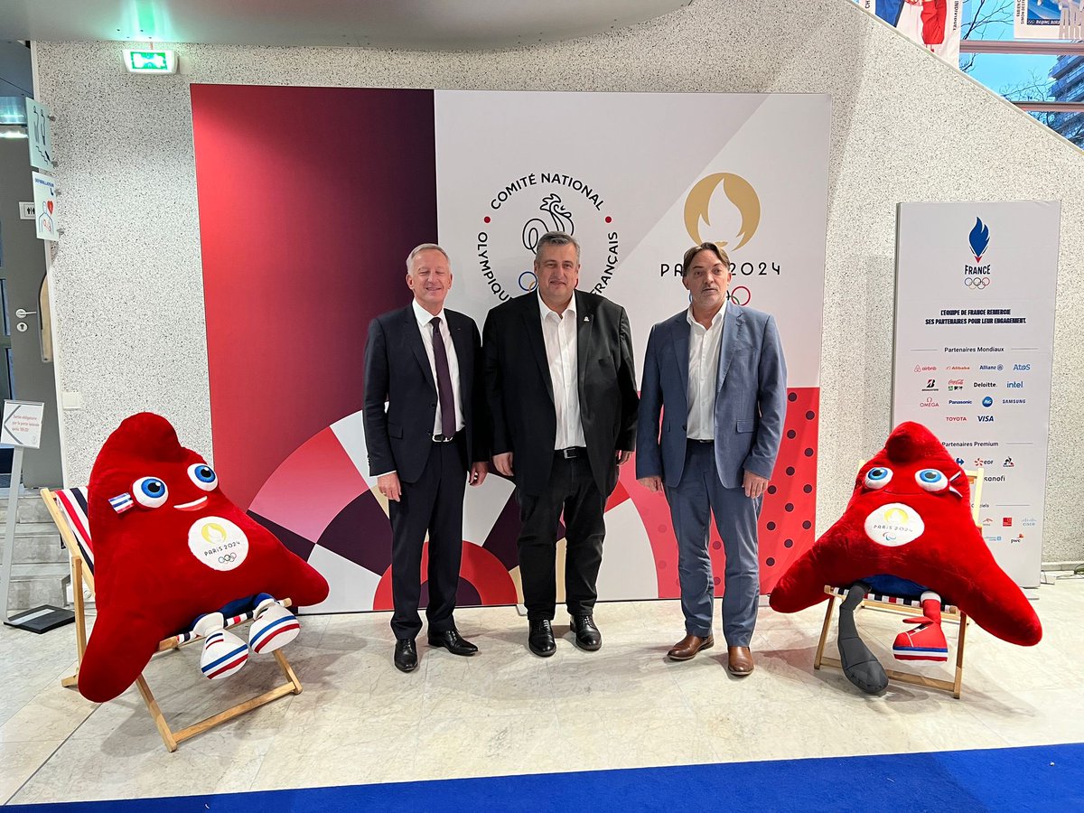 🏐Je me réjouis que la @FFvolley ait choisi <a href="/espacemayenne/">Espace Mayenne</a> comme centre de préparation pour les <a href="/jeuxolympiques/">Jeux Olympiques</a> de <a href="/Paris2024/">Paris 2024</a> ! C’est un honneur d’accueillir en #Mayenne, l’Equipe de France féminine pour sa préparation du 08 au 24 juillet 2024. 
<a href="/vsaulnier53200/">Vincent Saulnier</a> <a href="/erictanguy1/">Eric TANGUY</a>