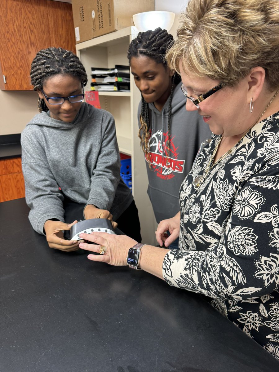 Deanna Lovesmith tweet media