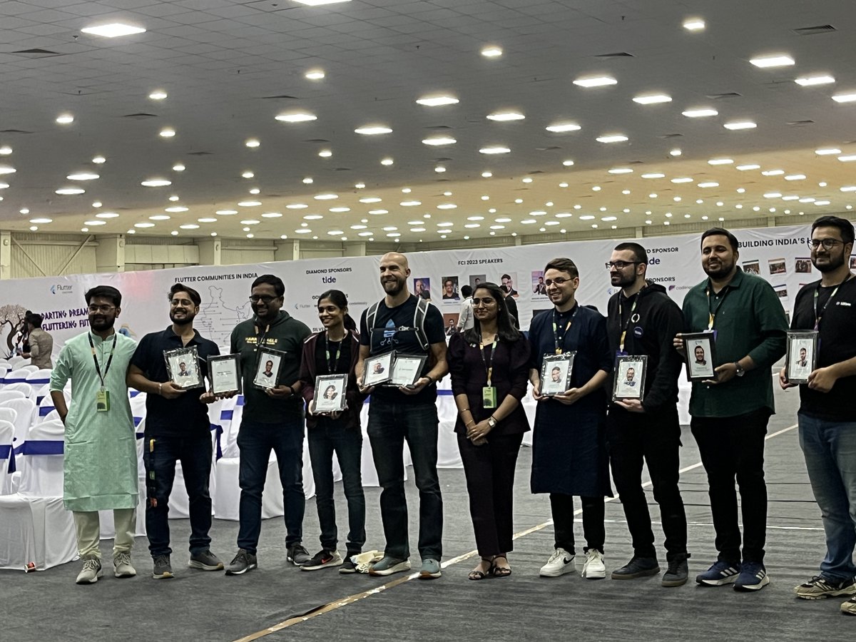 viveky259259's tweet image. 2/2
Massive thanks to the organizers, volunteers, sponsors, fellow speakers, and attendees – you all are the heartbeat of this incredible Flutter community! 🙏💙 #FlutterConfIndia #FlutterPerformance #CommunityLove #Gratitude
@GoogleDevExpert @FlutterDev