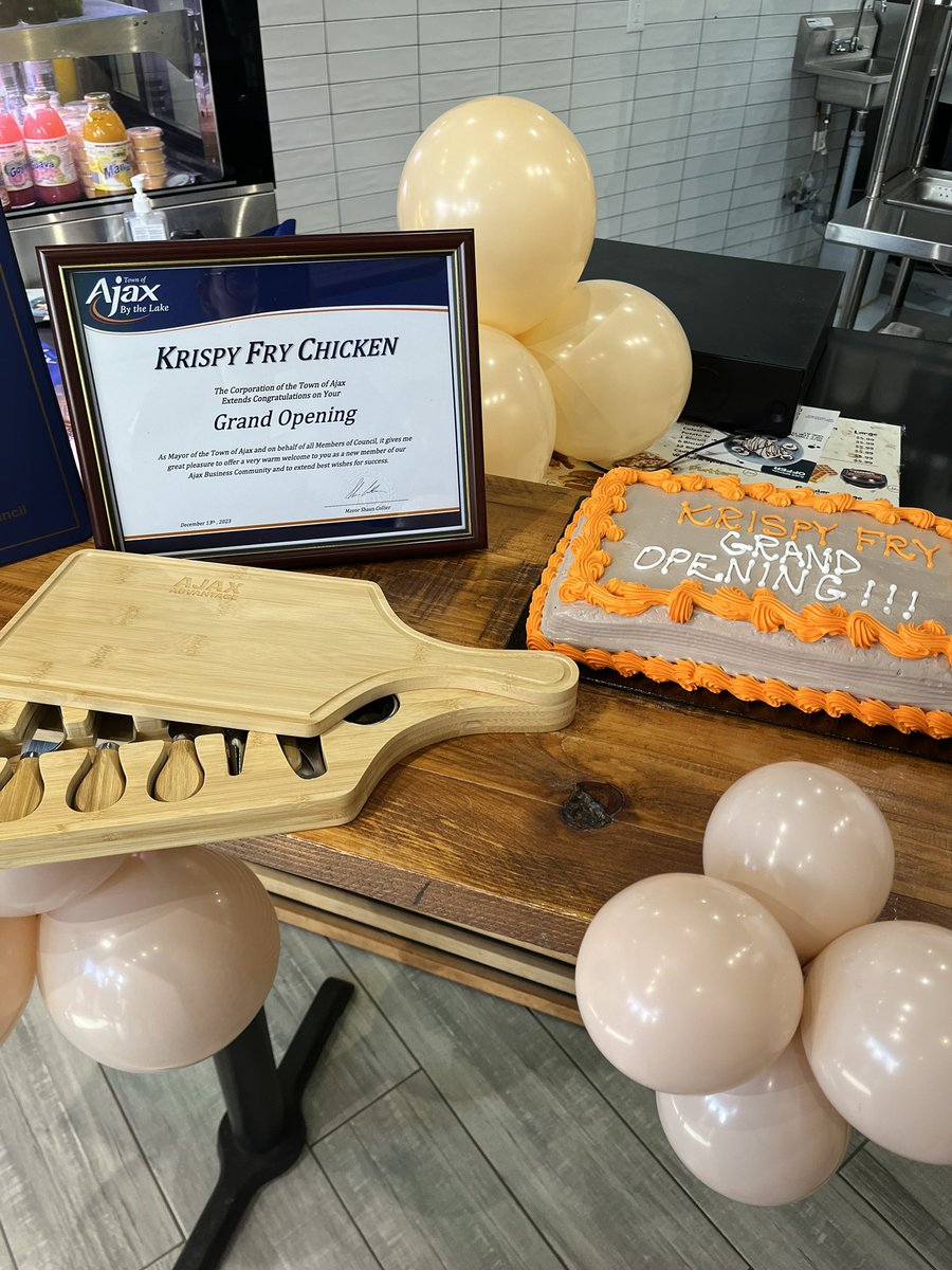 AjaxAdvantage's tweet photo. 🎊Congratulations to #AjaxBusiness Krispy Fry Chicken on their business opening🎊

📍 1901 Harwood Ave N # 36
➡️ https://t.co/vR9jntwIFj 

Try their delicious classic halal fried chicken, featuring their signature seasoning, and their selection of crispy fusion creations 🍗 🧇 https://t.co/bXravq0Jqg