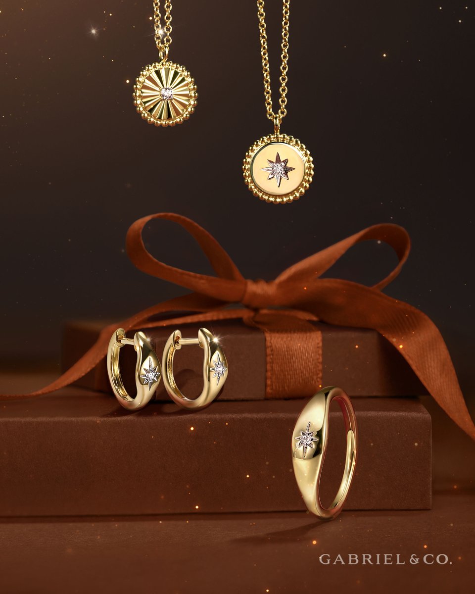 Gifts that touch the heart.  💖✨

#gabrielandcoretailer #gabrielandco #giftsforher #DunkinsDiamonds #FineJewelry #DiamondJewelry