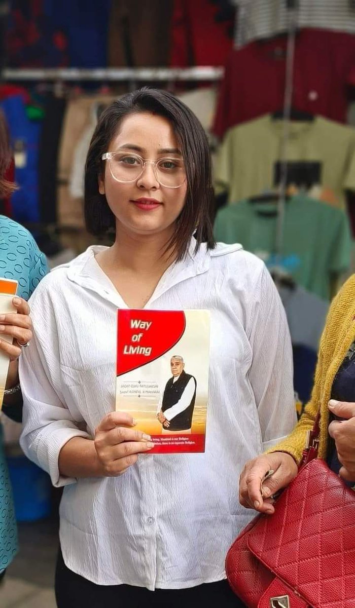 RajeshTilakraj's tweet photo. #Book_Sewa 🙏
#KabirisGod
#SatlokAshramNepal 
#satlokashrambetul 
#SatlokAshramMundka https://t.co/ewmEyKycWz