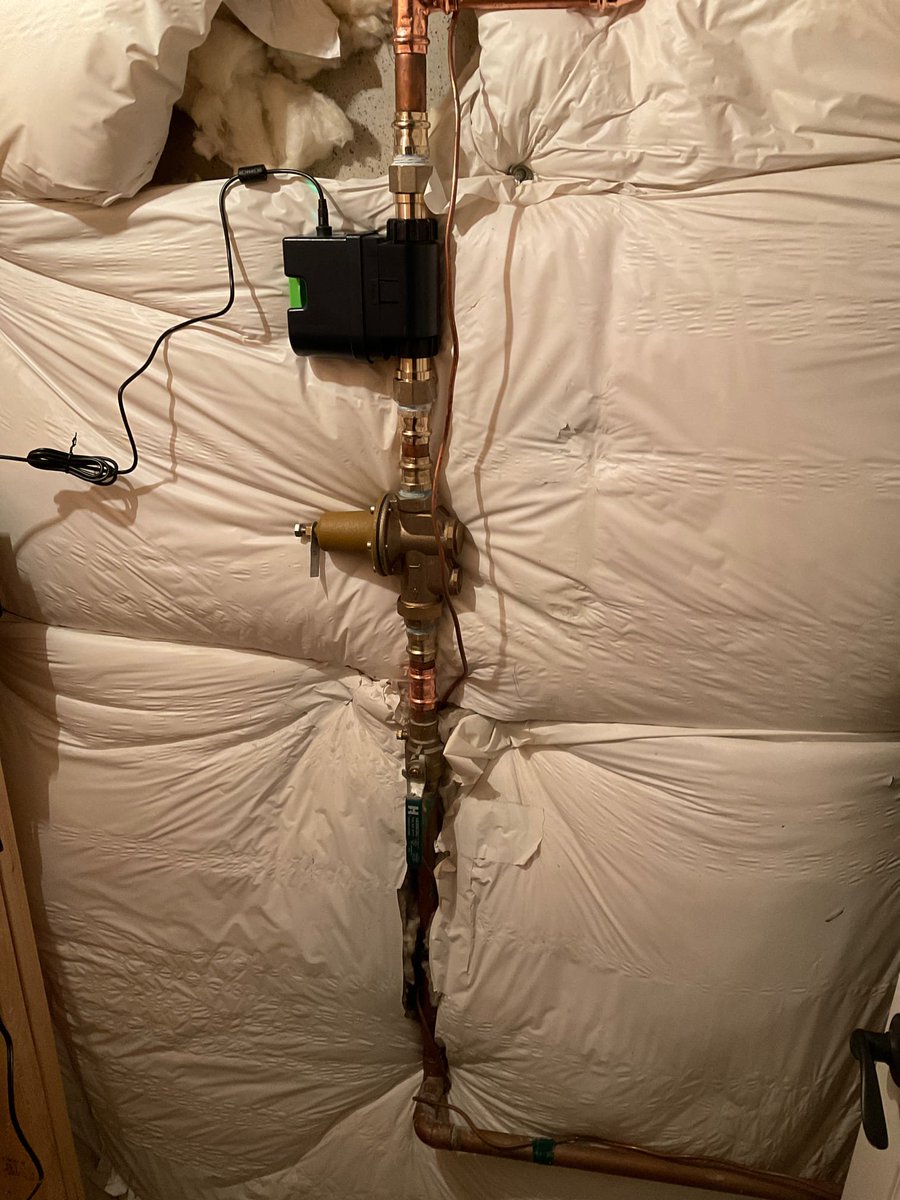 Knightplumbing1's tweet image. The Flo by Moen is a great way to save your home from costly water damage!
Call us today to get one installed in your home! knightplumbingllc.com #FlobyMoen #protectyourhome #frozenwaterline #waterdamage #peaceofmind
#floodprevention #waterprotection