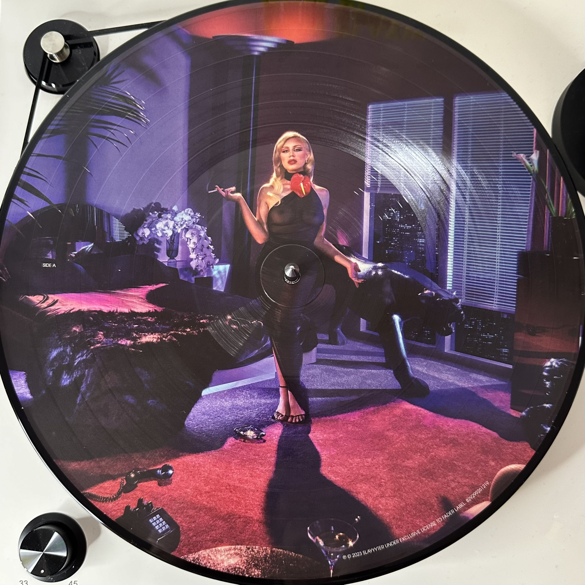 Slayyyter HQ on X: Graffiti Records Store's Exclusive STARFUCKER vinyls  are being prepared to ship 12/15….. limited amount left beautiful picture  disc with INCREDIBLE music quality  🎄   / X