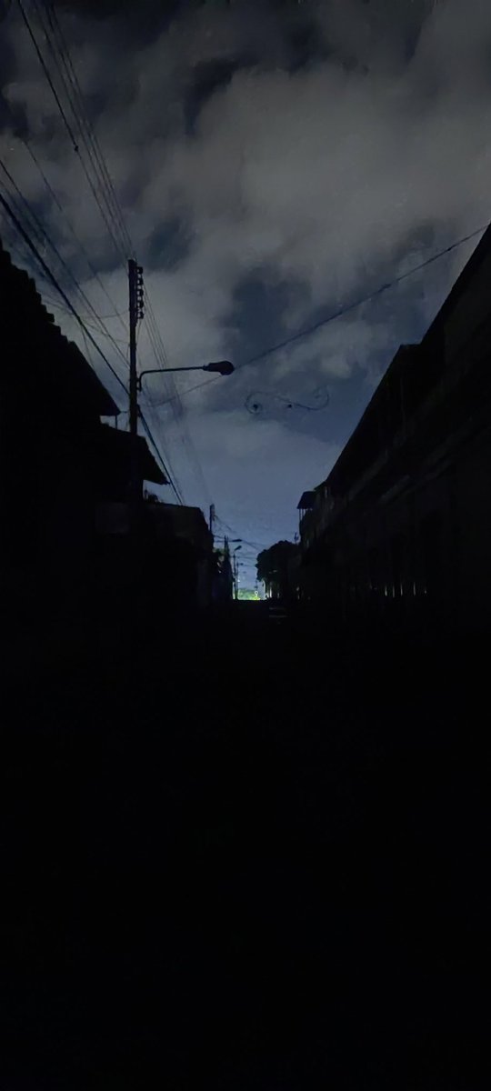#13Dic En Táchira la vulneración de los #DDHH sigue en aumento por las frecuentes fallas del servicio eléctrico, comunidades enteras pasan 4, 6 y hasta 8 horas al día sin electricidad, algunos incluso han vivido días sin el servicio #CorpoelecSinLuz #DerechoHumanoALaElectricidad