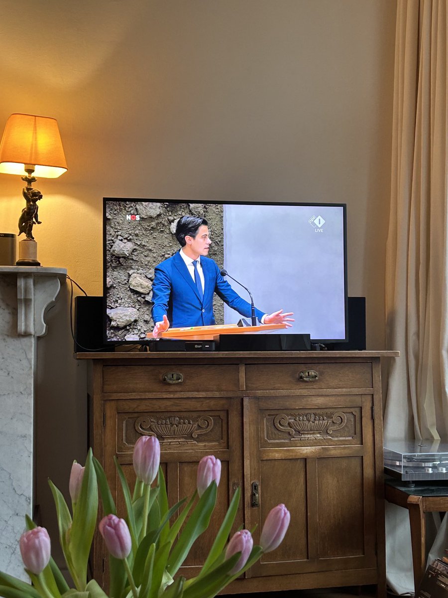 Paul van Meenen tweet media