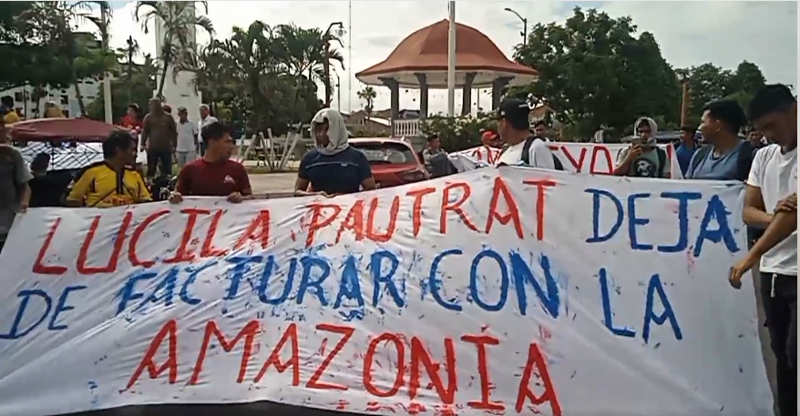 HuaylasenM's tweet photo. Pobladores de Tamshiyacu, macha contra los ambientalistas en Iquitos, por querer destruir empresas legales y dejarlos sin empleos, sumisos en la pobreza.
https://t.co/TysNgQEtBZ
#Ambientalistas #IzquierdaMiserable #LucilaPautrat #Iquitos https://t.co/xUrBuzm8b3