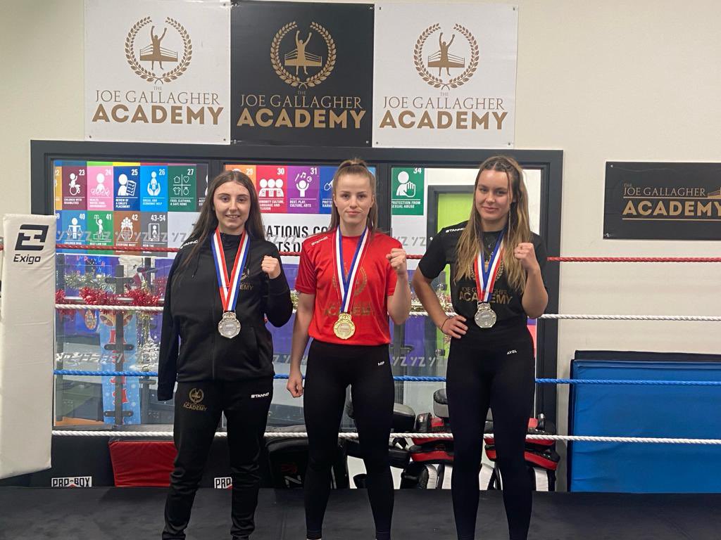 3 of  Y12 girls who entered the England Boxing Winter Women’s Box Cup. 🏆
India Bainbridge lost in the final after a hard fought bout. 🥈
Ellie Traynor reached the final, however due to injury had to pull out. 🥈
Finally Faye McCormick won both her semi and final.🥇
👏👏🥳