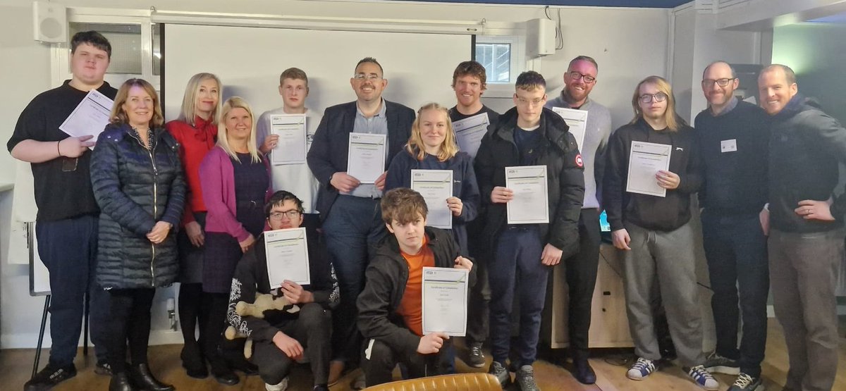Today we celebrated the successful implementation of the LIBF LiFE qualifications.🥳

Check out our 'Headlands Financial Forte' blog on our website !🤳
headlandsschool.org.uk/headlands-fina…