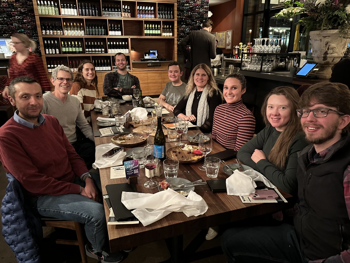 LabVogeli's tweet image. The lab #Christmas night out @CUAnschutz @CU_BMG