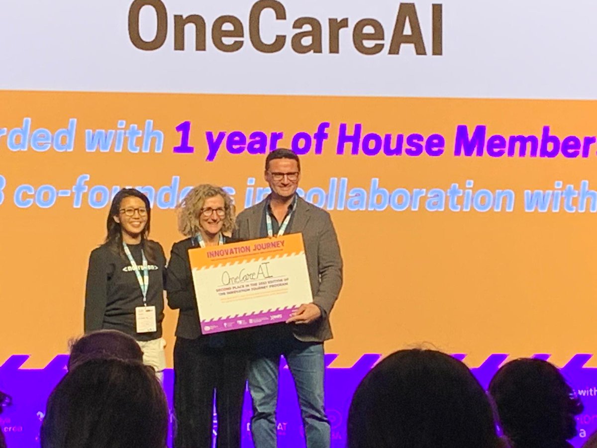 BSC_CNS's tweet image. 🚀Final award ceremony of the #InnovationJourney #techspirit
 🏅The winner projects are:
▪SimTwins-Enhancing industries&apos; future by digital twins
▪OneCareAI-Better predict stroke risk using AI
▪HoriZyme-Preventing microplastics in water through enzyme design

👏Congratulations!