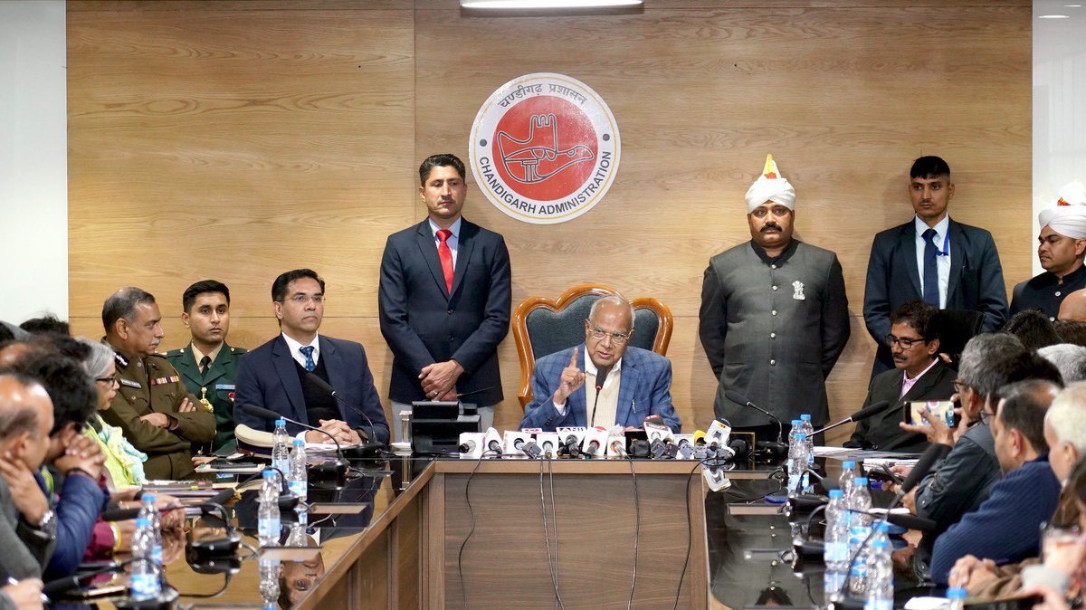 Chandigarh's Administrator, Sh. Banwarilal Purohit dreams of positioning our City Beautiful as the hub for health and education. Discusses future plans and developmental works with media during the press conference.