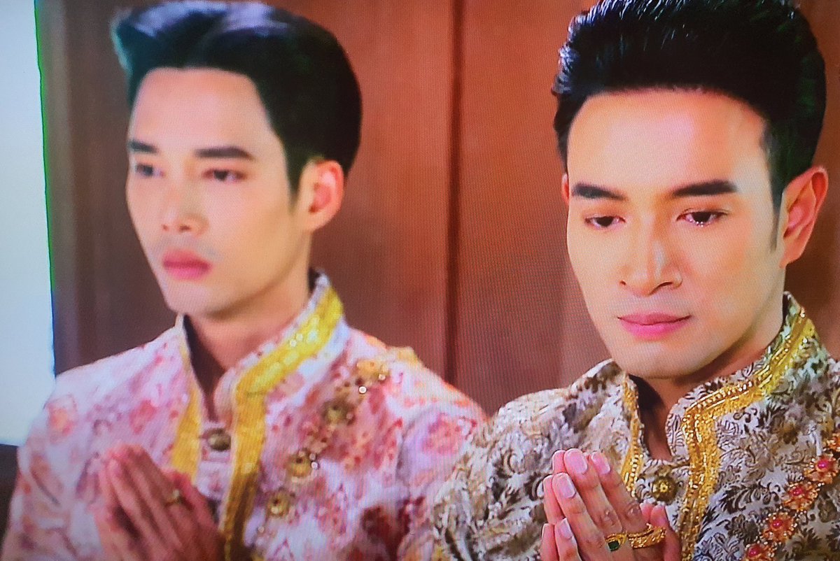KNNLPS's tweet photo. ฉันเศร้าไปกับขุนหลวง กับท่านวังหน้าจริงๆ  ให้สองคนนี้เป็นพระเอกเถอะ ร้องไห้ยังหล่อ ฮือ
#พรหมลิขิตep25 https://t.co/MJqW5RQLHy