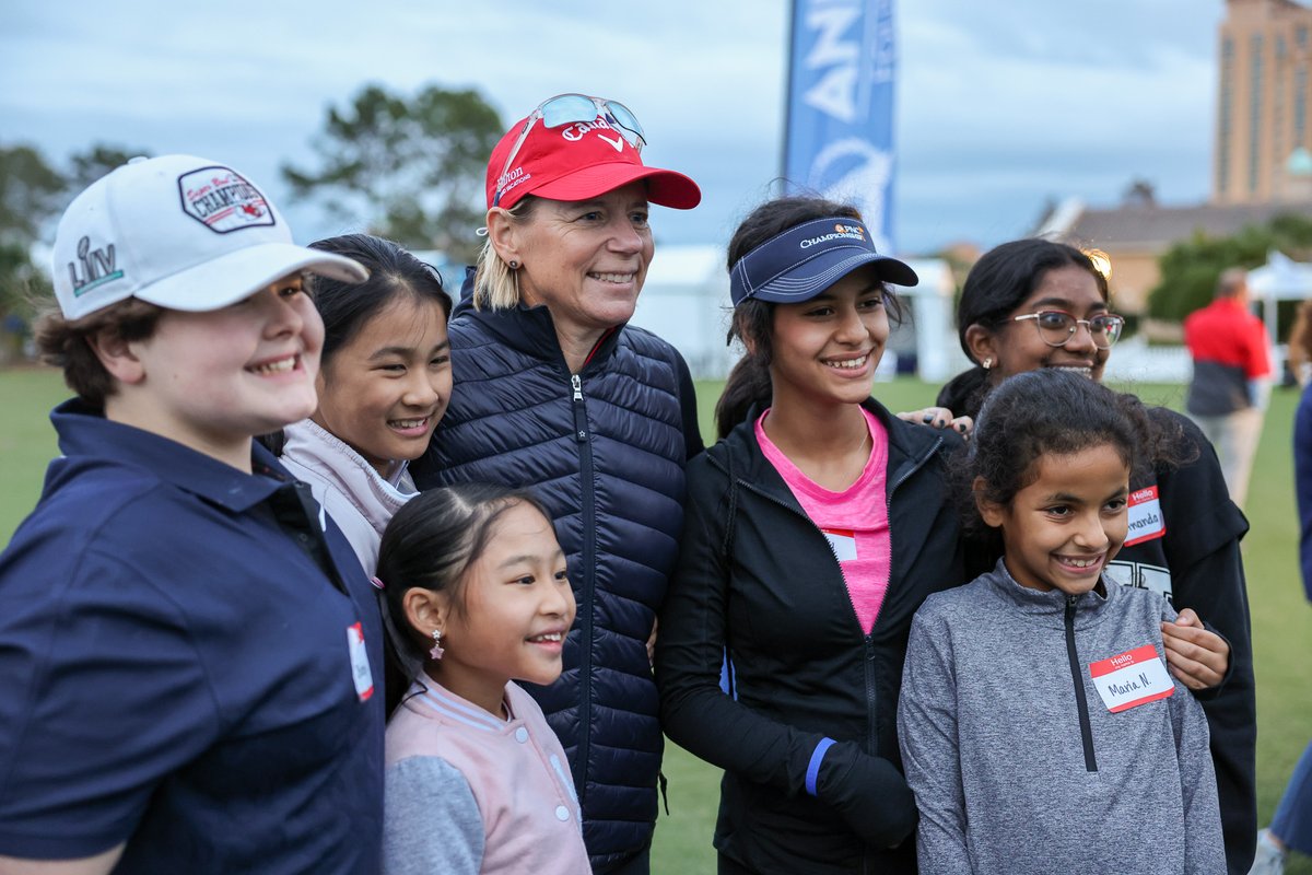 ANNIKA_Fdn tweet picture