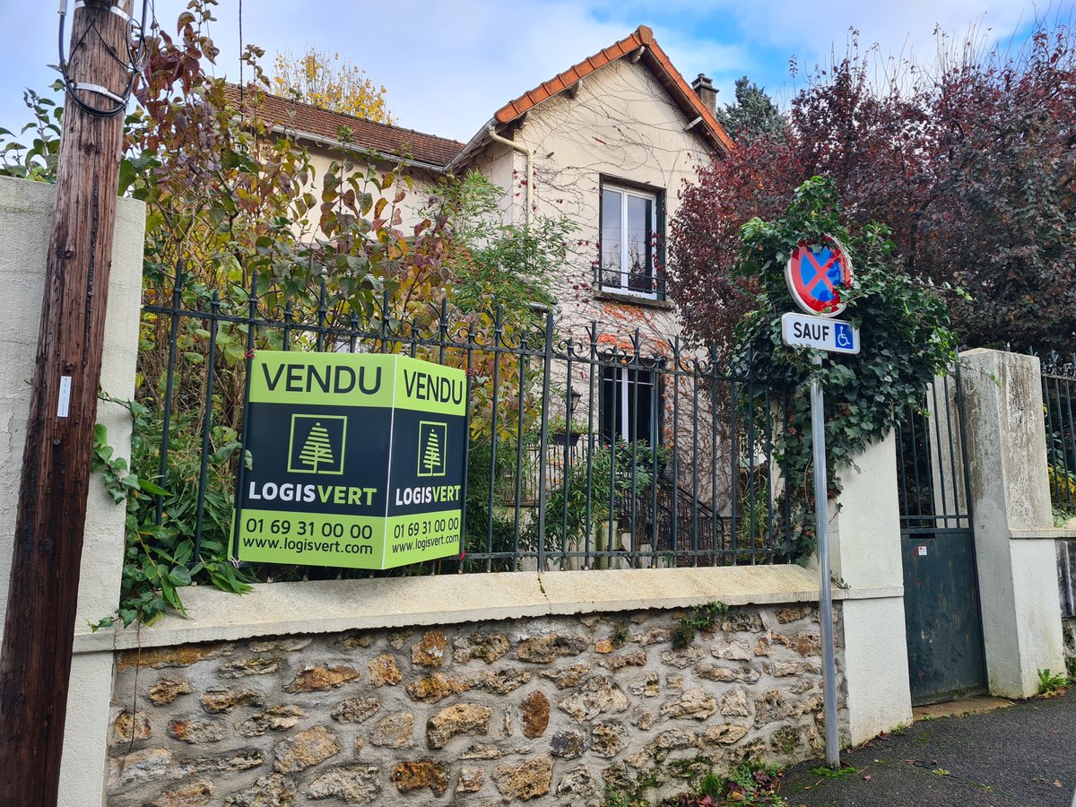 Maison vendue à Villebon-sur-Yvette! 😉🌲👍

#ventemaison #ventepavillon #villebonsuryvette #agenceimmo #transactionimmobiliere #venteimmo #immoessonne #agencelogisvert #parissaclay #charmedelancien