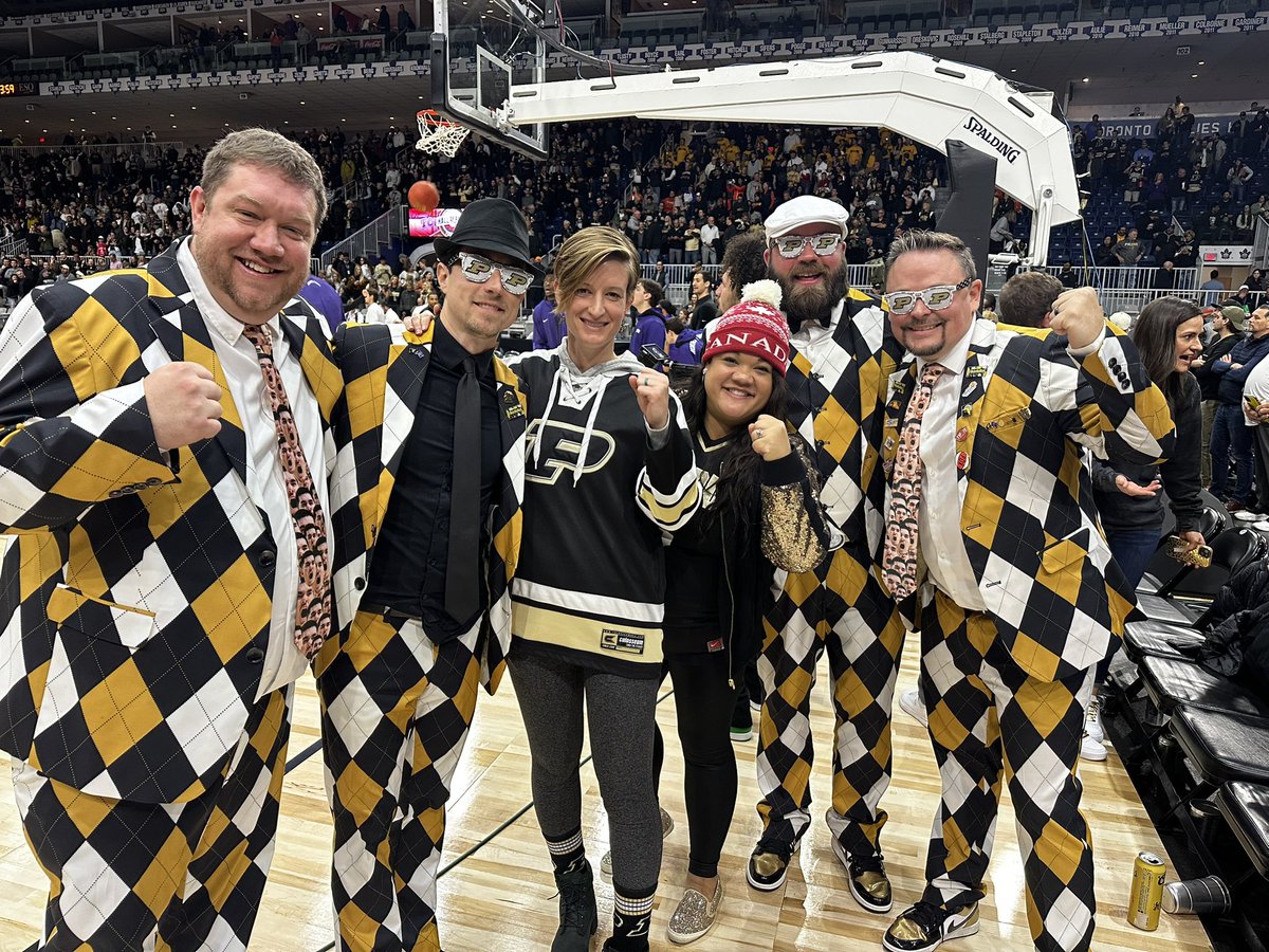 Oh hey X…. It’s been a hot minute since I’ve posted - or maybe a cold one after being up in Toronto 🇨🇦 🥶 cheering on our favorite guys <a href="/BoilerBall/">Purdue Men's Basketball</a> last weekend 🏀