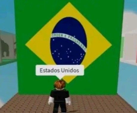 Roblox sem contexto on X: amanha é meu aniversario vou querer um bolo  assim  / X