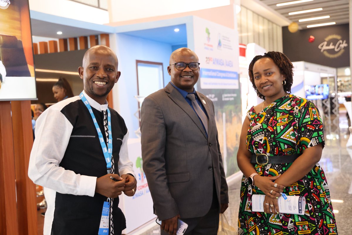 Water4People_RW's tweet photo. Happy to welcome the CEO of @wasac_rwanda @OmarMunyaneza to our exhibition booth at the ongoing #IWA #WaterDevelopmentCongress . We work with @RwandaGov through WASAC to bring sustainable water and sanitation services to communities in #Rwanda.
#EveryoneForever https://t.co/yyCo3h79xx