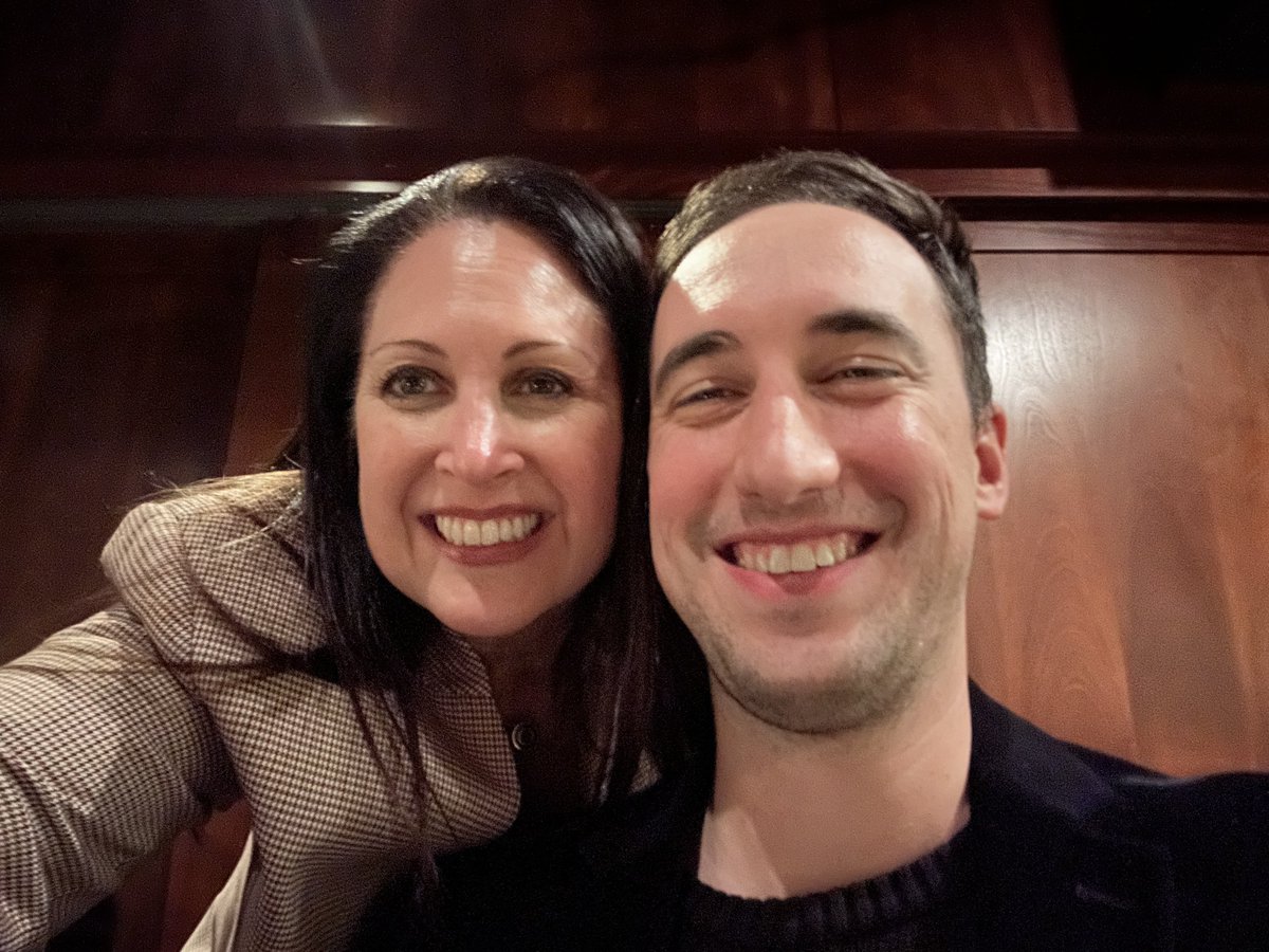 SpireAgency's tweet image. Cheers to a wonderful evening at The Mercury with our exceptional team and their loved ones. On the menu: delicious food and big plans for 2024! 🥂✨ #SpireAgency