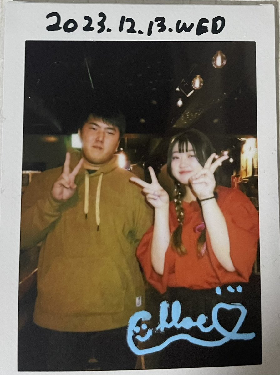 BNSDwKXZnVtiAzQ's tweet photo. 初めてチェキ撮りました！新曲もよかった。 #小倉FUSE #ねぇねぇおちょろ https://t.co/DjXgGYMn8h