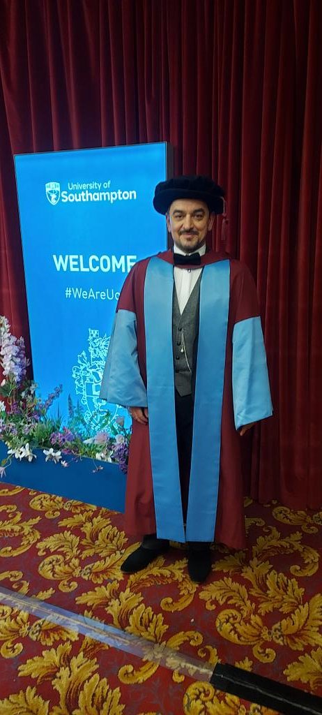 6 years 5 great milestones 4 amazing supervisors 3 progression reviews 2 awards 1 dream achieved Doing a PhD is a team effort. Thankful to everyone who supported me on this journey. #phdlife #graduation2023
