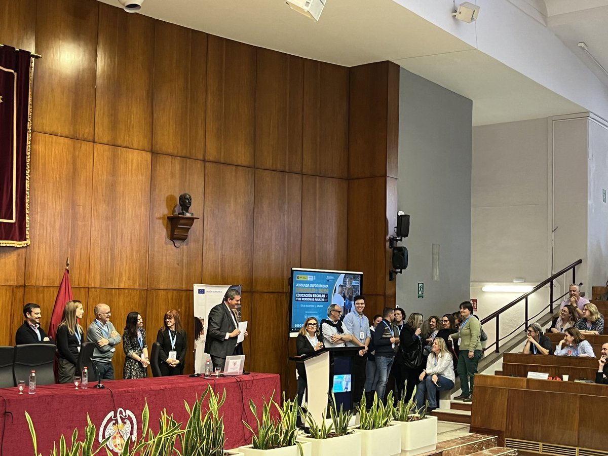 Aprendiendo y compartiendo en 
en la "Jornada informativa Erasmus+ 2024 - Educación Escolar y de Personas Adultas", organizada por el <a href="/sepiegob/">SEPIE</a> en colaboración con la Universidad Complutense de Madrid.
Avanzando en calidad de formación e #internacionalización 💙 <a href="/OPEECanarias/">OPEEC</a>