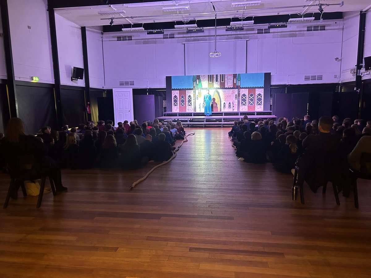 Our Year 7’s and primary schools thoroughly enjoyed their showing of Frozen JR - the cast cannot wait to perform later tonight in their first evening show #production #elsa #doyouwanttobuildasnowman ☃️ 🧊 🏰 ❄️