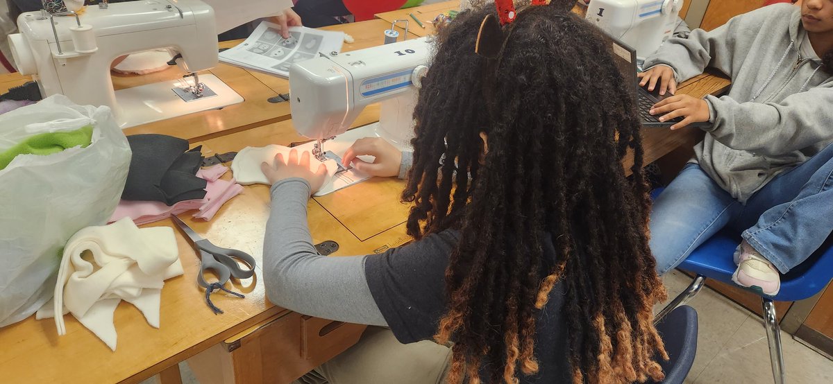 Chad Belford (@chadbelfordits) on Twitter photo Terrific, practical skill still being taught in Mrs V's sewing class. <a href="/bradleyNEISD/">Omar Bradley</a> #sewing Terrific, practical skill still being taught in Mrs V's sewing class. <a href="/bradleyNEISD/">Omar Bradley</a> #sewing
